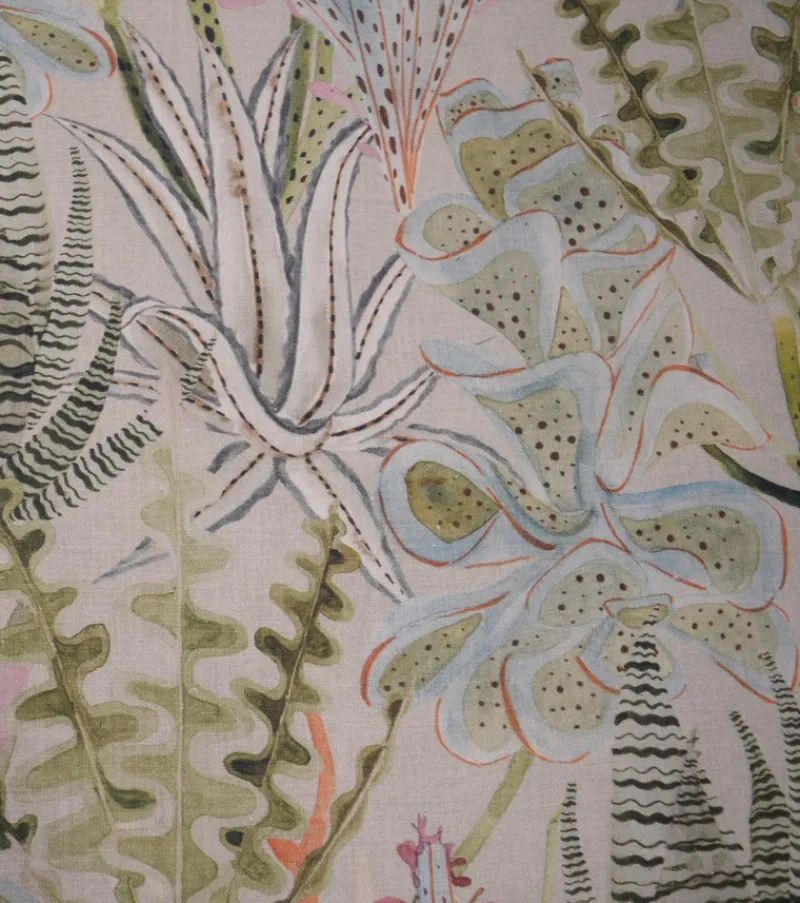 Stock/Hamilton Springwood Pastel Hamilton Fabric